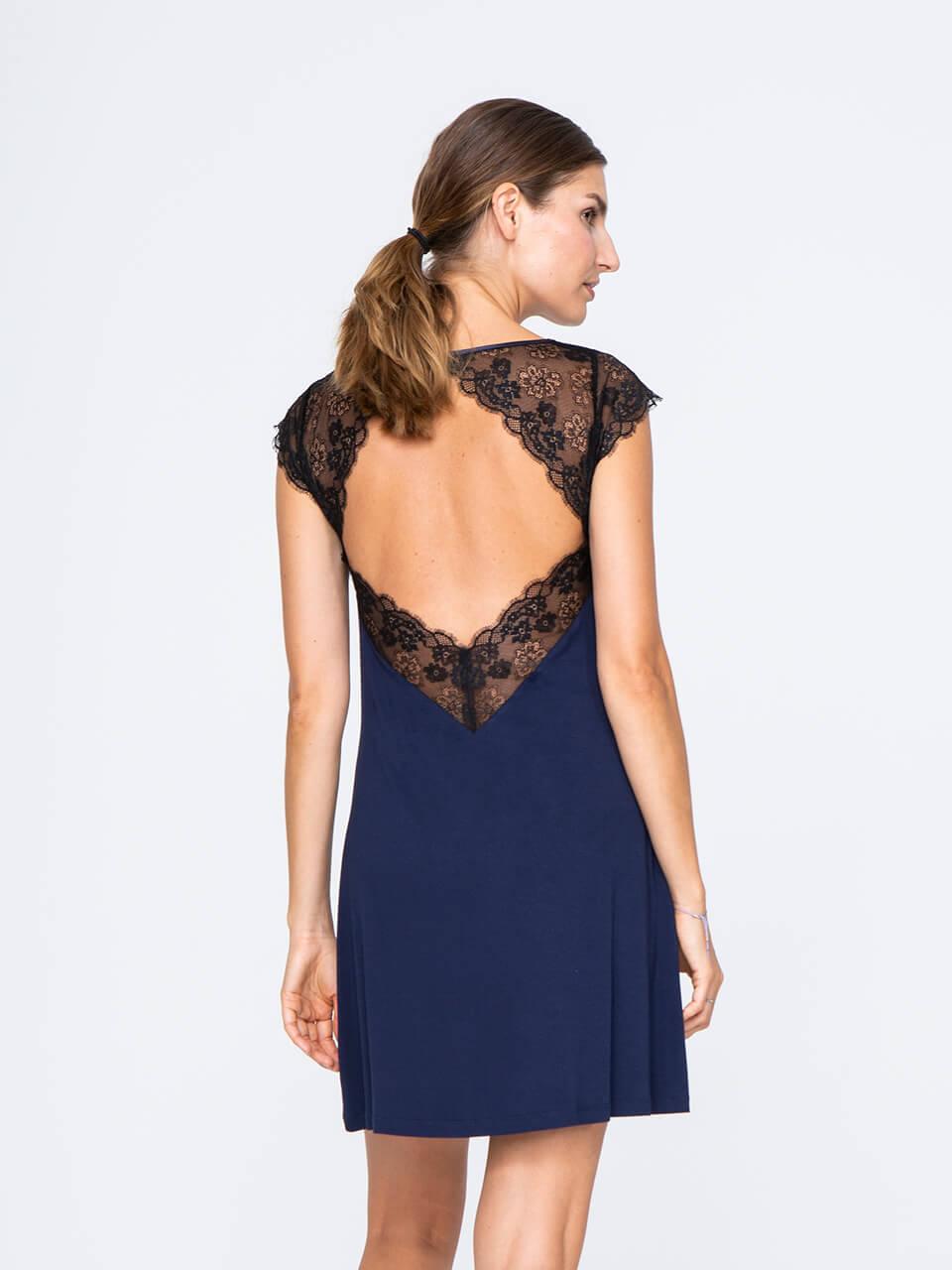 Flatteuze en betoverende chemise in blauw