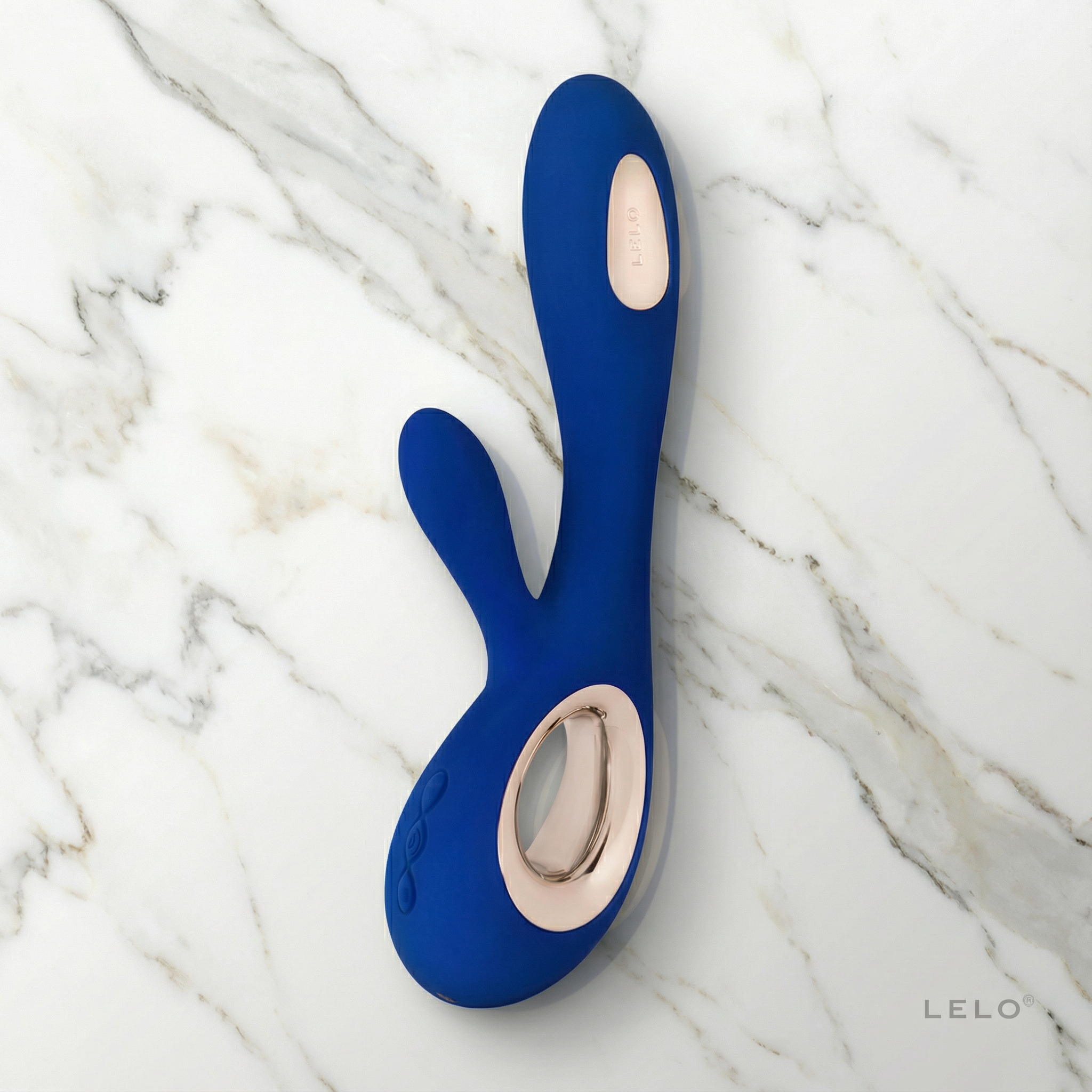Blauwe Lelo Soraya 2 Wave zijaanzicht met ergonomische vorm