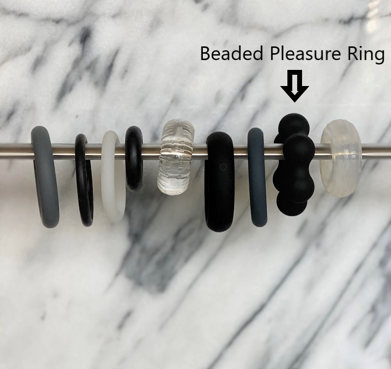 Vergelijking diverse cockringen op een stang, Beaded Pleasure Ring met bloemontwerp