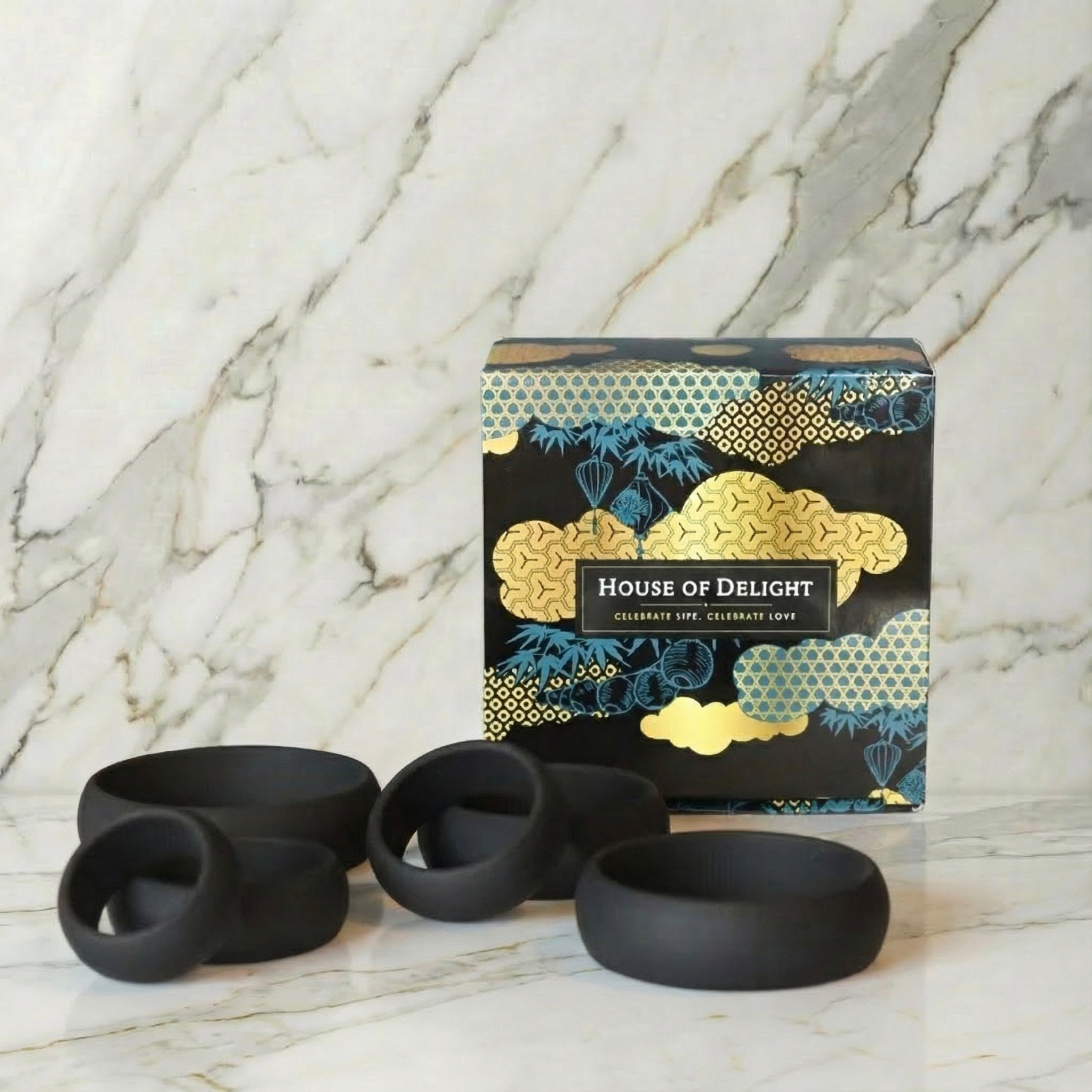 The Ultimate Cockring Set Rheo van De Paarse Keizerin met drie verschillende maten op witte achtergrond