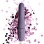 Classy vibrator van Tickler in paars, bovenaanzicht op roze confetti en witte achtergrond