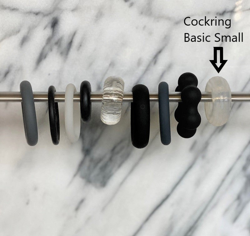 Verpakking van cockring Basic maat S met productinformatie zichtbaar