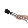 Doxy Die Cast Wand Massager in zilverkleurig metaal op witte achtergrond
