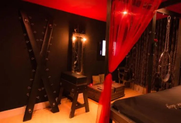 Illustratie bij artikel over romantische overnacht bij De Paarse Keizerin met tips en inspiratie