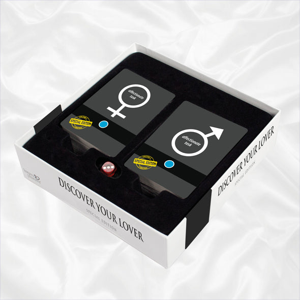 Erotisch bordspel Discover your Lover in elegante verpakking, zijaanzicht van spelonderdelen