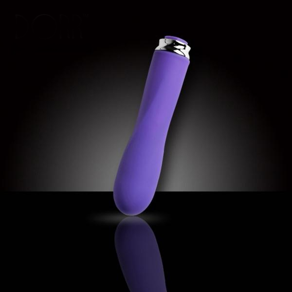 Foxy elegante oplaadbare vibrator van De Paarse Keizerin op witte achtergrond