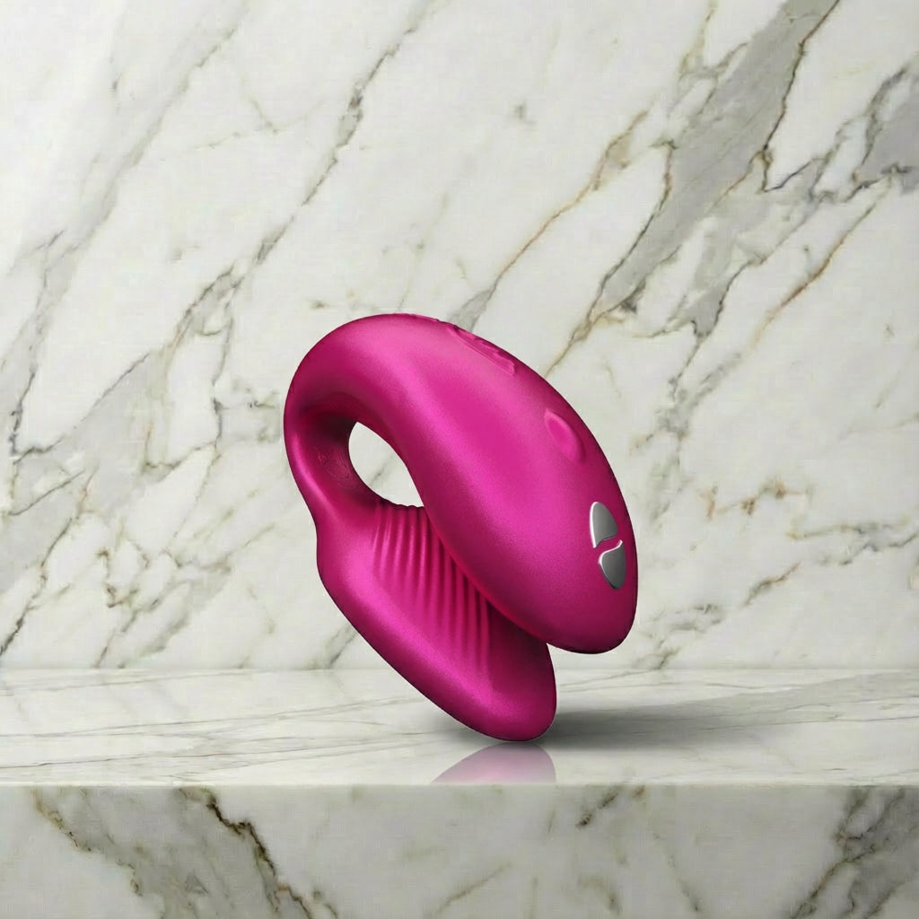 Blauwe We-Vibe Chorus van opzij, toont ergonomische vorm en elegante lijnen