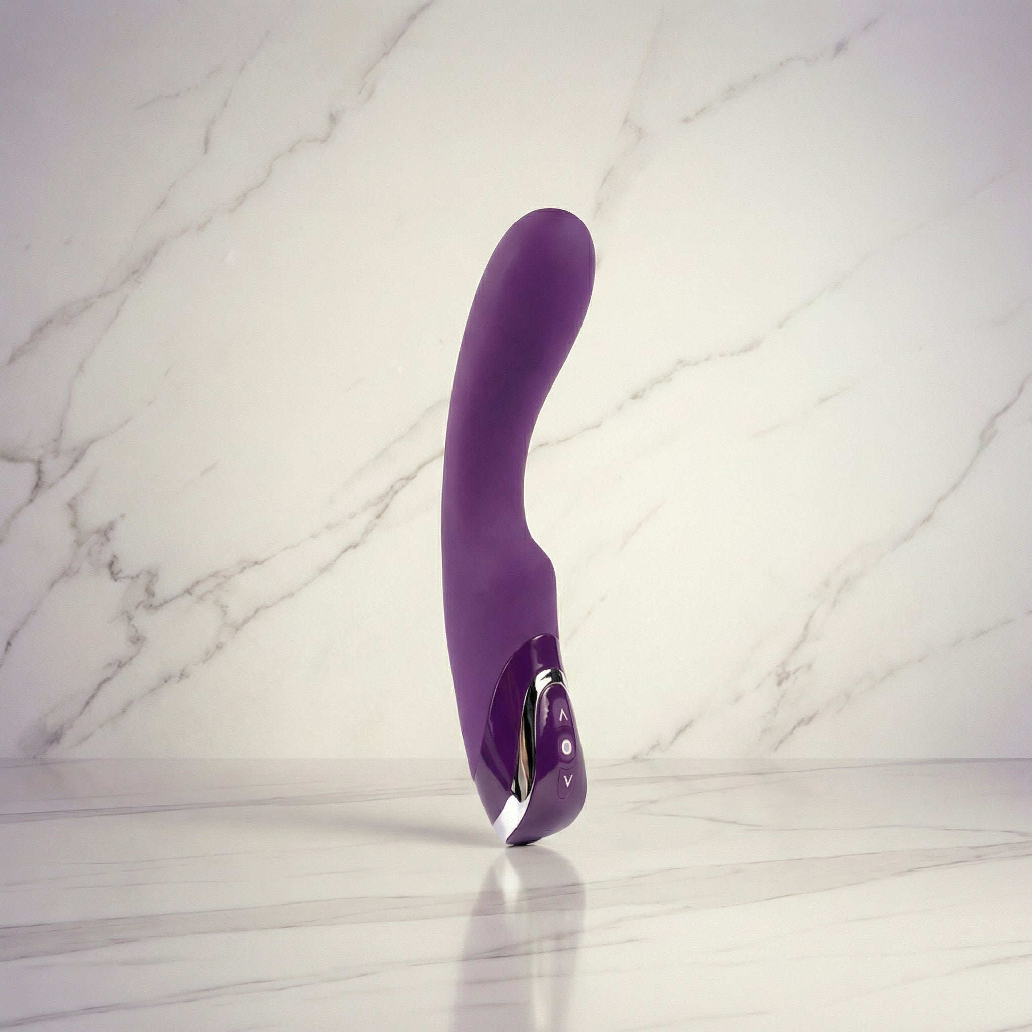 Roxy luxe vibrator van De Paarse Keizerin in vooraanzicht op witte achtergrond