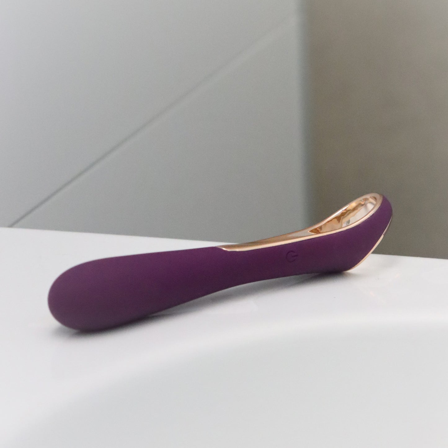 Mila vibrator verpakking met bijbehorende accessoires en handleiding