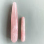 Rozenkwarts massage wand set met medium en small formaat van De Paarse Keizerin op witte achtergrond