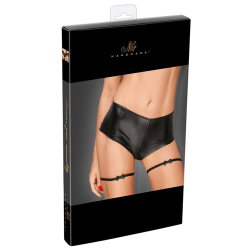 Noir Handmade verpakking met zwart wetlook slipje en kousenbandjes