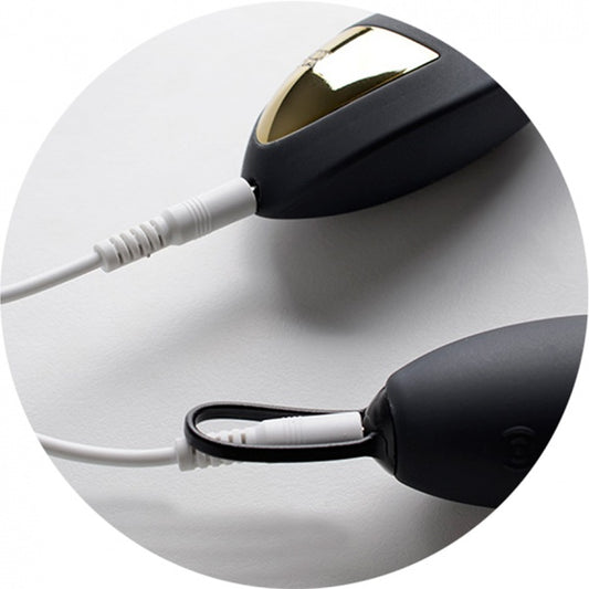 Detail van hoogwaardige siliconen materiaal van paarse Spot 2-in-1 vibrator